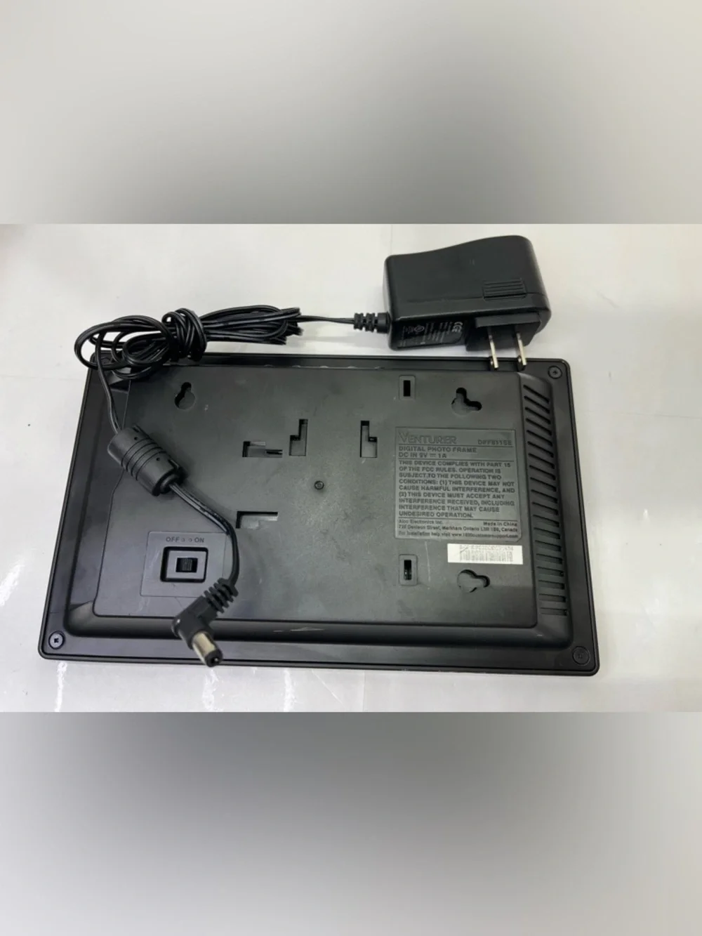 Venture DPF811SE Auto Digital Photo Frame 9”
